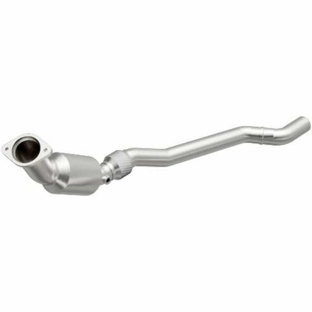 MagnaFlow direct-fit catalytic converter for 2006-2014 Chrysler 5.7L stainless steel CARB compliant 5561585