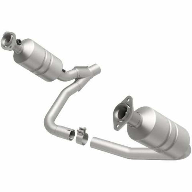 MagnaFlow direct-fit catalytic converter fits 2006 Mitsubishi Raider 3.7L stainless steel CARB compliant 4451627