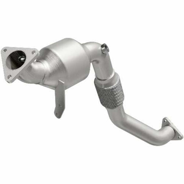 MagnaFlow direct-fit catalytic converter fits 2007-2010 Audi Q7 and 2008-2010 Volkswagen Touareg, this and 2007-2010 Q7 V6 3.6 3.6 inch inlet/outlet stainless steel CARB compliant 
