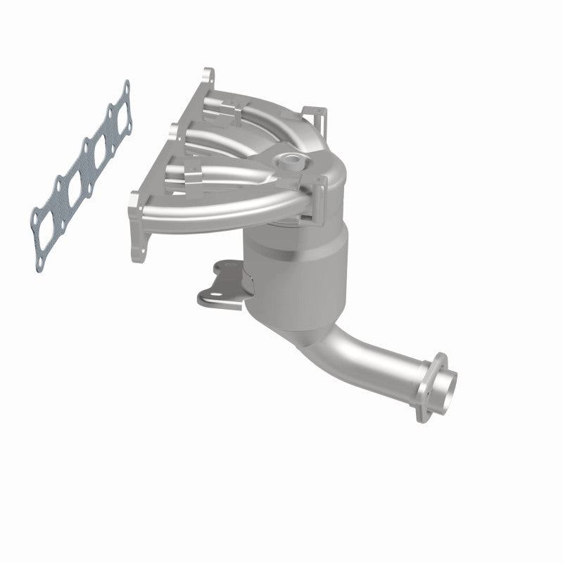MagnaFlow direct-fit catalytic converter fits 2017 Jeep Compass, 2017 Jeep Patriot, and additional vehicles. Avoid potential exhaust leaks by using the included gaskets to get a pr