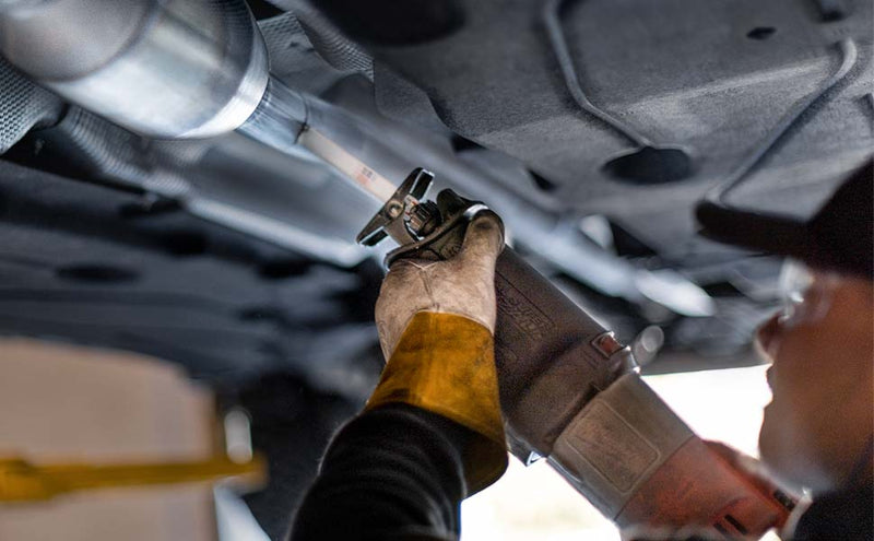 t 2007 Suzuki Aerio Universal Catalytic Converter CA 2 5421204 Magnaflow MagnaFlow Exhaust Products