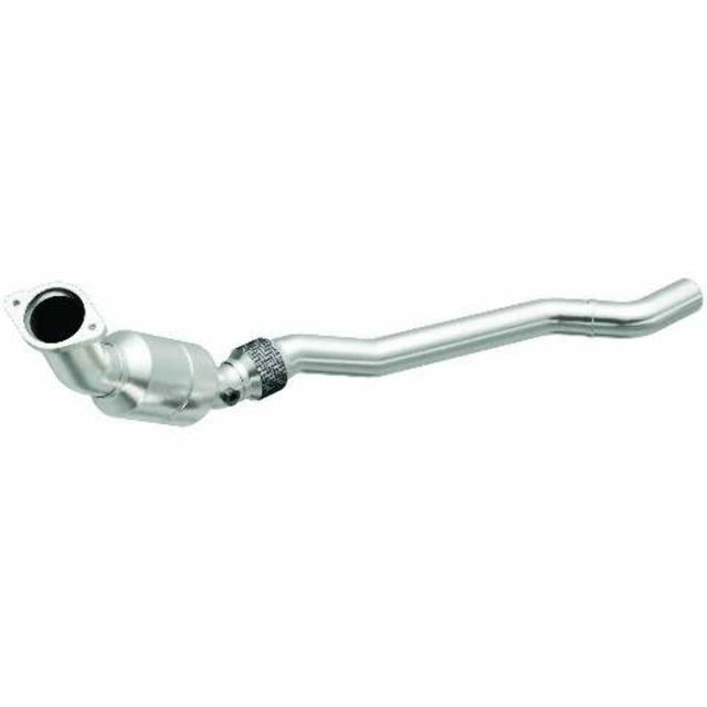 MagnaFlow direct-fit catalytic converter fits 2008 Chrysler 300C 5.7L passenger side 5.7L passenger side stainless steel CARB compliant OBDII 51585