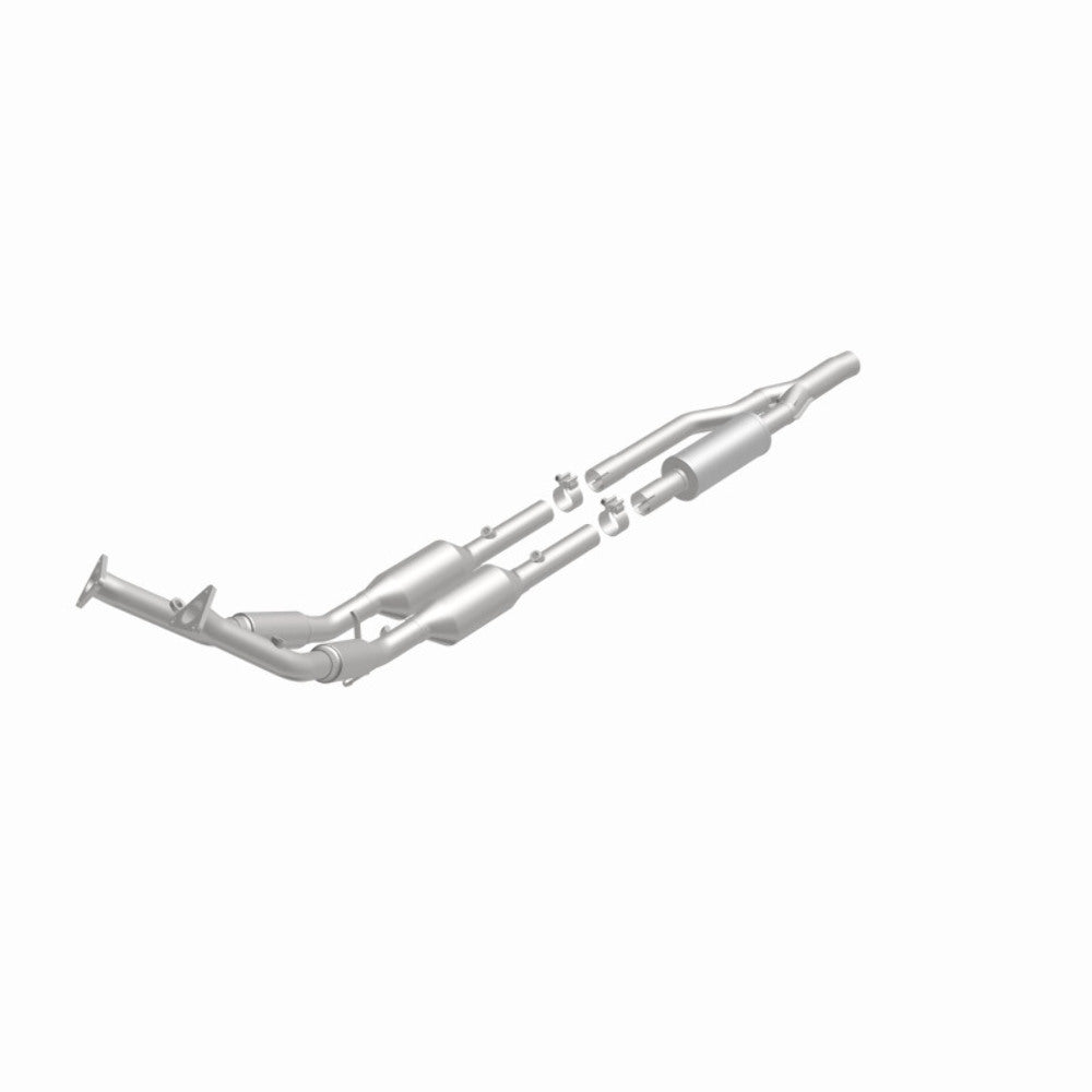 MagnaFlow direct-fit catalytic converter fits 2006-2009 2008 Volkswagen R32 and Audi A3 Quattro, this and 2008 Volkswagen R32 3.2L stainless steel CARB compliant 5461873