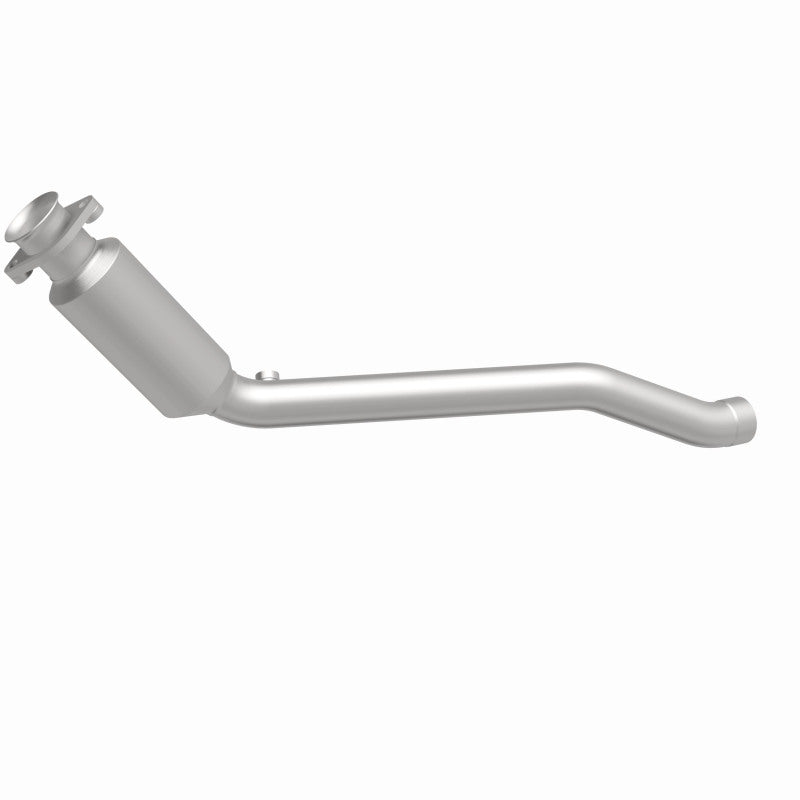 MagnaFlow direct-fit catalytic converter fits 2011-2013 Land Rover LR4 stainless steel CARB compliant