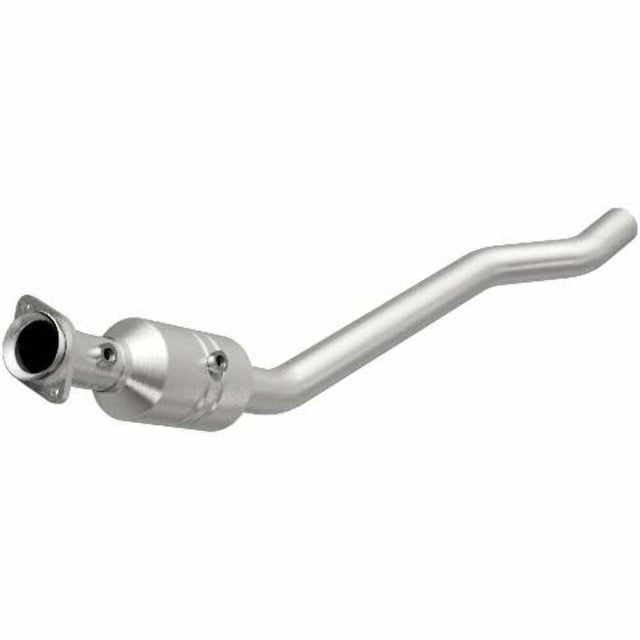 MagnaFlow direct-fit catalytic converter for 2011-2019 Dodge Grand Cherokee 5.7L passenger side stainless steel CARB compliant OBDII 49739