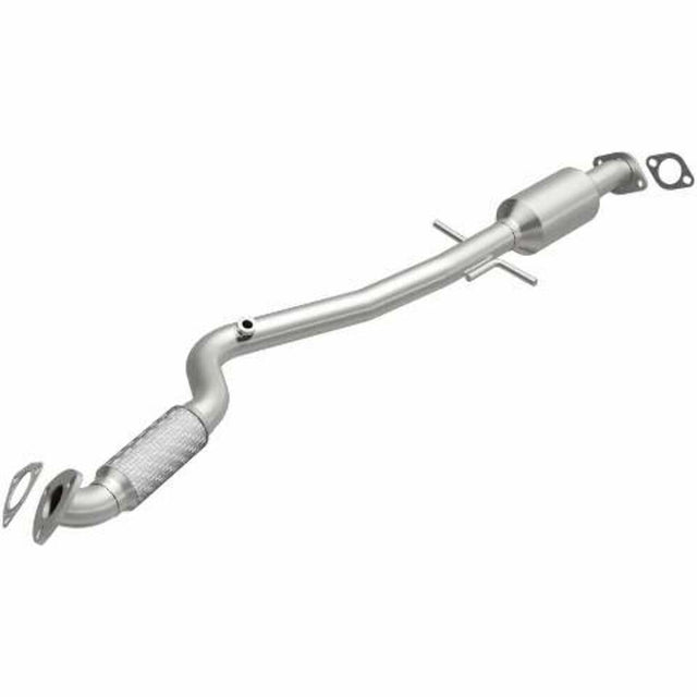 MagnaFlow direct-fit catalytic converter fits 2011-2015 Chevrolet Cruze and 2016 Chevrolet Cruze Limited. Avoid potential exhaust leaks by using the included gaskets to get a prope