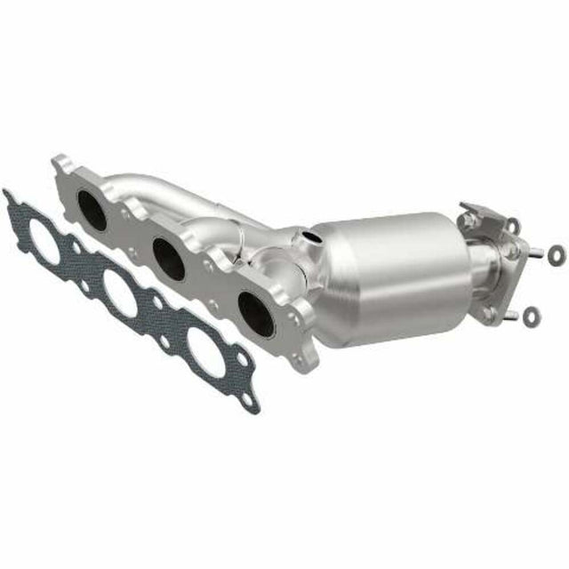MagnaFlow direct-fit catalytic converter fits 2011-2014 Volvo XC90 stainless steel CARB compliant