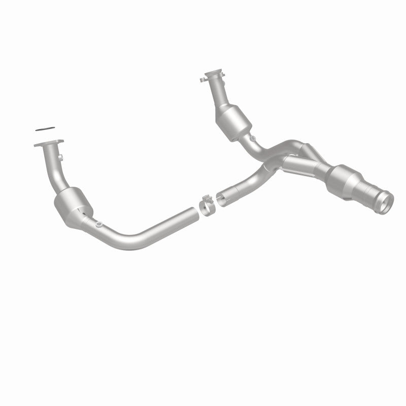 MagnaFlow direct-fit catalytic converter for 2011-2015 GMC 6.2L stainless steel CARB compliant 5582616