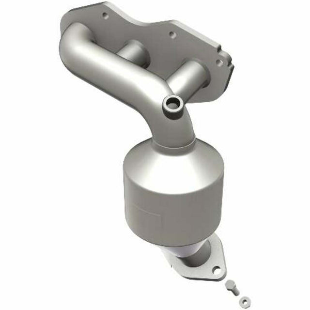 MagnaFlow direct-fit catalytic converter fits 2011 Sienna 3.5 3.5 inch inlet/outlet stainless steel CARB compliant 52556