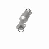 MagnaFlow direct-fit catalytic converter fits 2011 Sienna 3.5 3.5 inch inlet/outlet stainless steel CARB compliant 52557