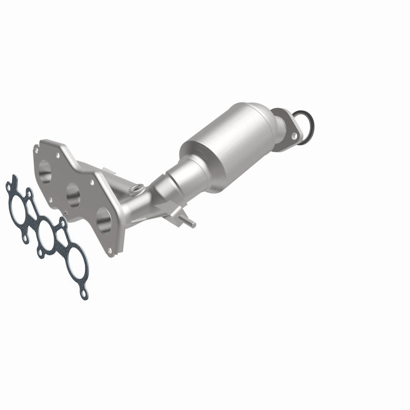 MagnaFlow direct-fit catalytic converter fits 2011 Toyota Sienna 3.5L stainless steel CARB compliant 5582556