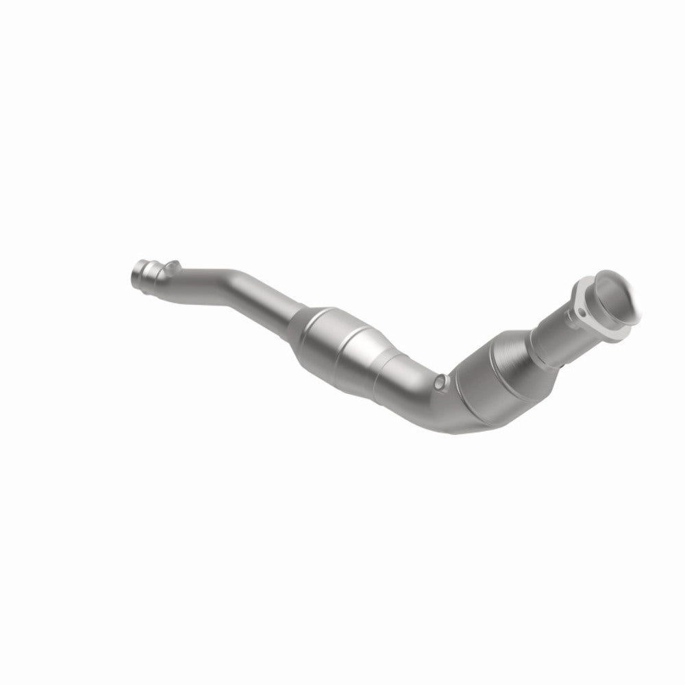 MagnaFlow direct-fit catalytic converter fits 2014-2016 Land Rover LR4 stainless steel CARB compliant OBDII