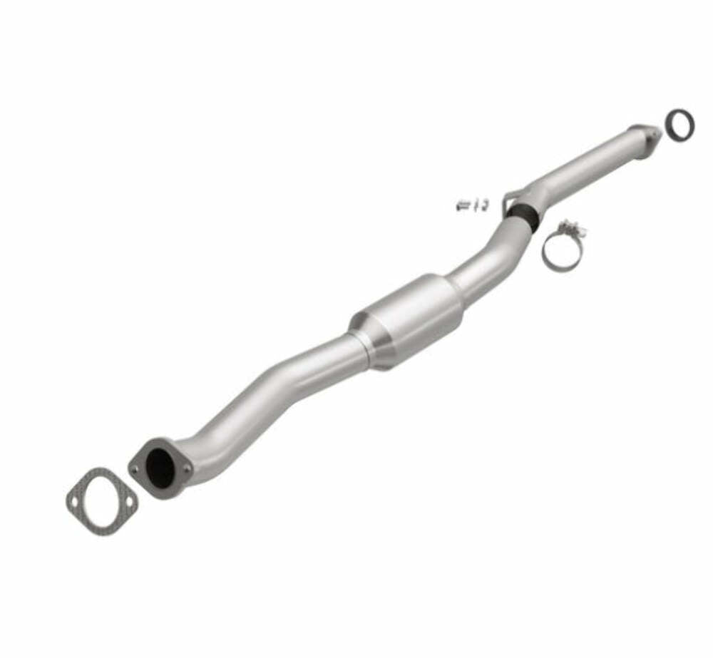 MagnaFlow direct-fit catalytic converter fits 2014 Subaru Forester stainless steel CARB compliant