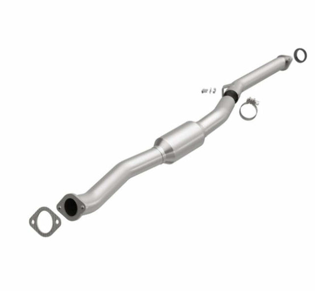 MagnaFlow direct-fit catalytic converter fits 2014 Subaru Forester stainless steel CARB compliant