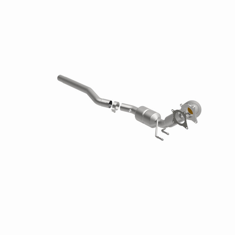 MagnaFlow direct-fit catalytic converter fits 2014- Volkswagen Tiguan 2.0L stainless steel CARB compliant 5582408