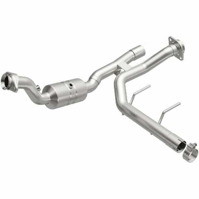MagnaFlow direct-fit catalytic converter for 2017-2018 Ford F-150 3.5 inch inlet/outlet stainless steel CARB compliant OBDII 52592