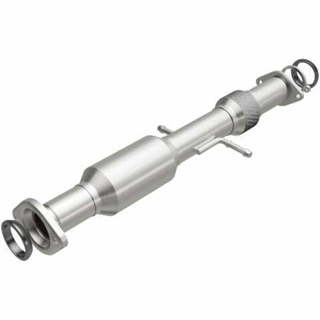 MagnaFlow direct-fit catalytic converter fits 2017 Lexus RX350 3.5 inch inlet/outlet stainless steel CARB compliant OBDII