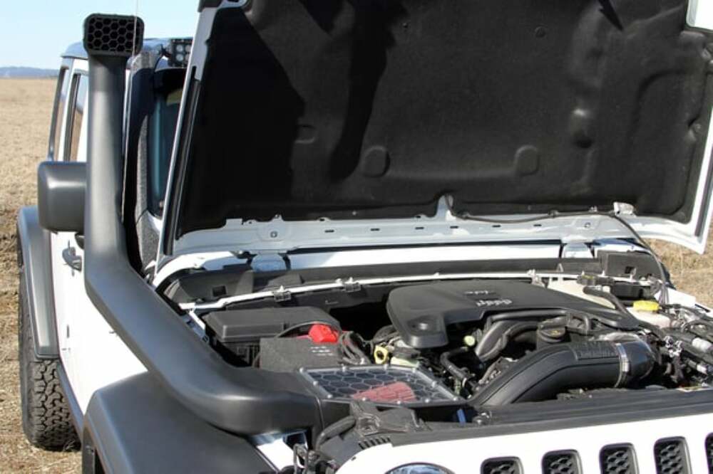 t 2018-2020 Jeep Wrangler JL & 2020 Gladiator Cold Air Intake Snorkel Kit 615193 Flowmaster
