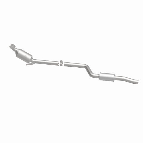 MagnaFlow direct-fit catalytic converter for 2011-2012 Mercedes-Benz stainless steel CARB compliant OBDII