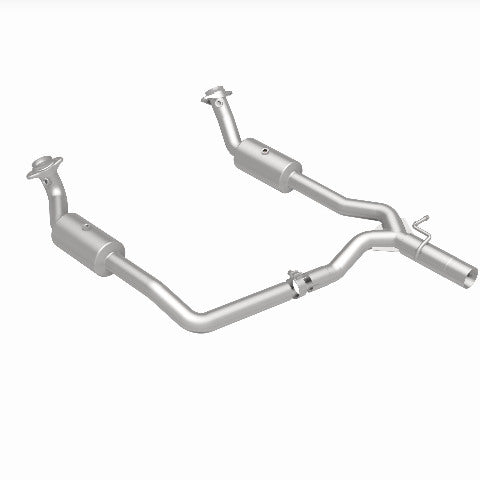 MagnaFlow direct-fit catalytic converter fits 2009-2019 Ford E-350 Super Duty and 2009-2013 Ford E-250, this and / Compliant stainless steel CARB compliant OBDII
