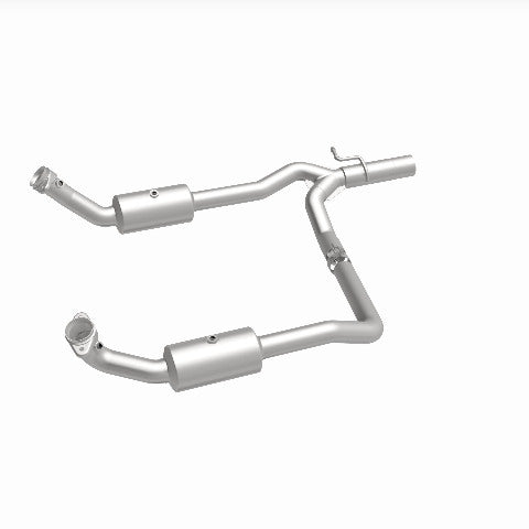 MagnaFlow direct-fit catalytic converter fits 2009-2019 Ford E-350 Super Duty and 2009-2013 Ford E-250, this and / Compliant stainless steel CARB compliant OBDII
