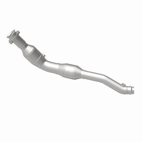 MagnaFlow direct-fit catalytic converter fits 2014-2016 Land Rover LR4 stainless steel CARB compliant OBDII