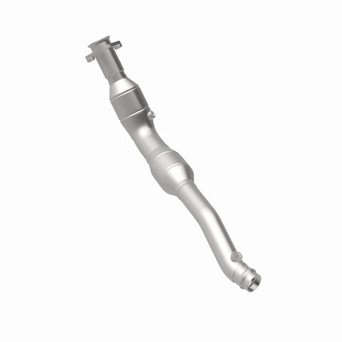 MagnaFlow direct-fit catalytic converter fits 2014-2016 Land Rover LR4 stainless steel CARB compliant OBDII