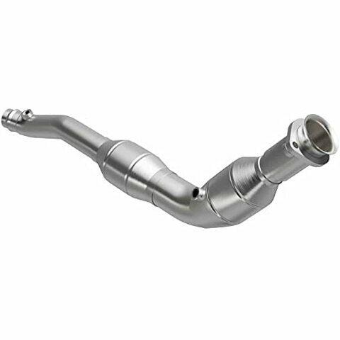 MagnaFlow direct-fit catalytic converter fits 2014-2016 Land Rover LR4 stainless steel CARB compliant OBDII