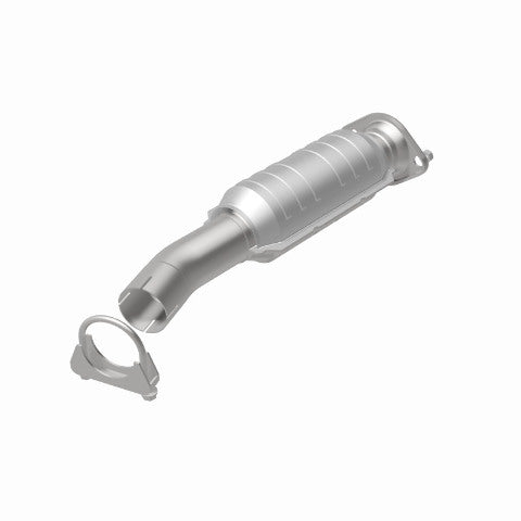 MagnaFlow direct-fit catalytic converter fits 04 Toyota Sienna 3.3L stainless steel Federal EPA compliant OBDII 23084