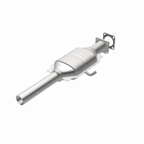 MagnaFlow direct-fit catalytic converter for 1984-1986 Dodge Cherokee stainless steel Federal EPA compliant OBDII 23224