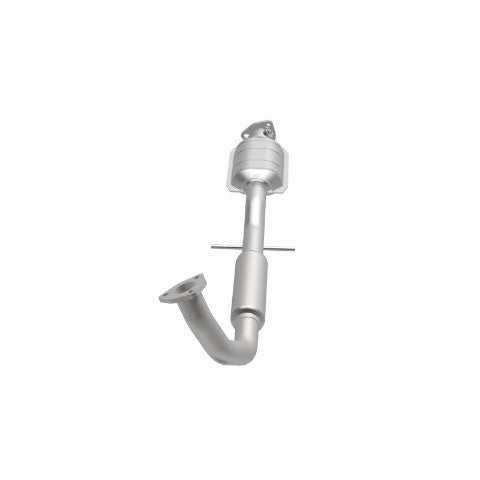 MagnaFlow direct-fit catalytic converter fits 1996-1997 Saturn SL2, Saturn SC2, and additional vehicles. Avoid potential exhaust leaks by using the included gaskets to get a proper