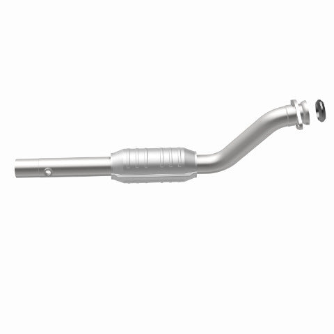 MagnaFlow direct-fit catalytic converter fits 1996 Buick Park Avenue, 1996 Buick LeSabre, and additional vehicles. Avoid potential exhaust leaks by using the included gaskets to ge