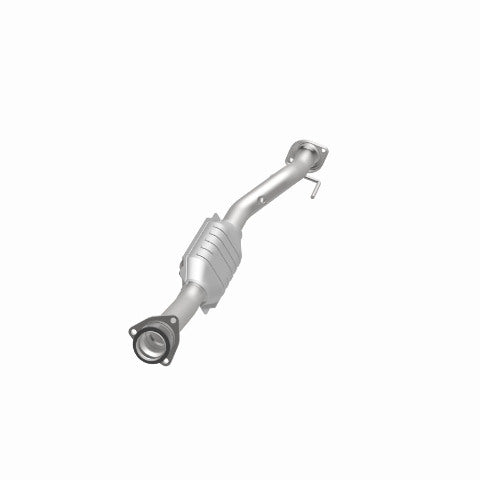 MagnaFlow direct-fit catalytic converter fits 2002-2005 Chevrolet Trailblazer, GMC Envoy, and additional vehicles. Avoid potential exhaust leaks by using the included gaskets to ge