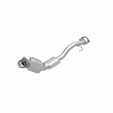 MagnaFlow direct-fit catalytic converter fits 2008-2009 Chevrolet Trailblazer, GMC Envoy, and additional vehicles. Avoid potential exhaust leaks by using the included gaskets to ge