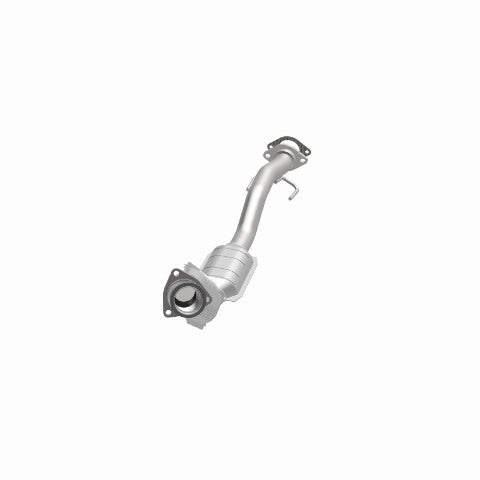 MagnaFlow direct-fit catalytic converter fits 2008-2009 Chevrolet Trailblazer, GMC Envoy, and additional vehicles. Avoid potential exhaust leaks by using the included gaskets to ge