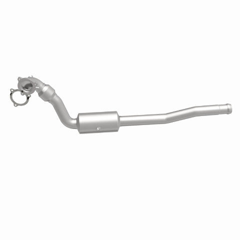MagnaFlow direct-fit catalytic converter fits 2000 Volvo S70, 2000 Volvo V70, and additional vehicles. Avoid potential exhaust leaks by using the included gaskets to get a proper s