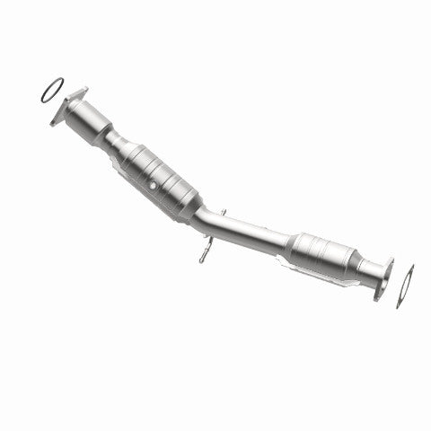 MagnaFlow direct-fit catalytic converter fits 2004-2010 Volvo S40 and 2005-2010 Volvo V50. Avoid potential exhaust leaks by using the included gaskets to get a proper seal and 2005