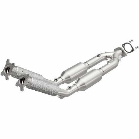 MagnaFlow direct-fit catalytic converter fits 1999-2001 Volvo S80 stainless steel Federal EPA compliant OBDII 24156