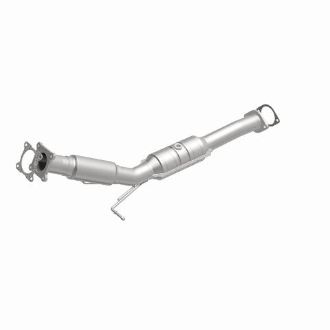 MagnaFlow direct-fit catalytic converter fits 2003-2005 Volvo S60 and 2003-2007 Volvo V70. Avoid potential exhaust leaks by using the included gaskets to get a proper seal and 2003