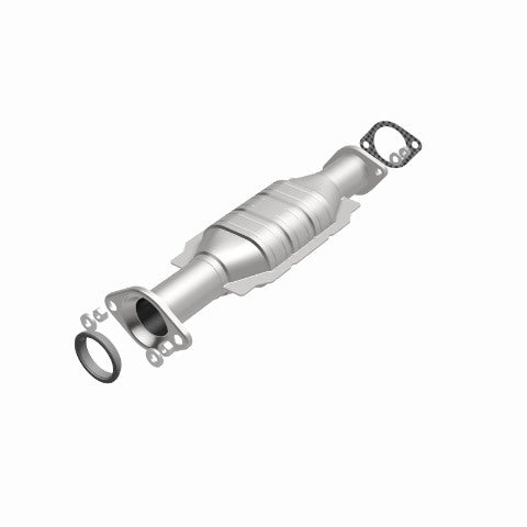 MagnaFlow direct-fit catalytic converter fits 2001-2002 Montero 3.5L Rear 3.5L stainless steel CARB compliant 24239