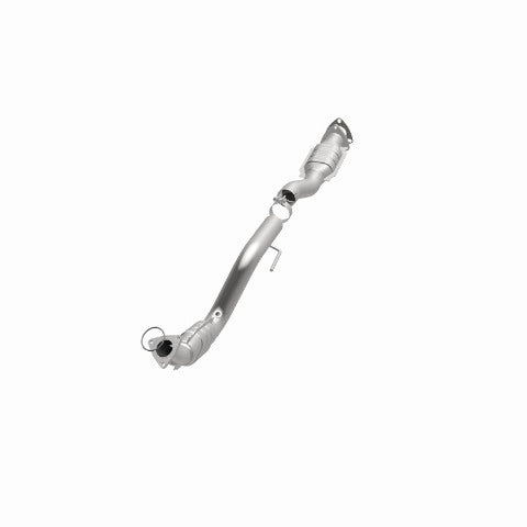 MagnaFlow direct-fit catalytic converter fits 2003-2007 Chevrolet Express 3500, Chevrolet Express 2500, and additional vehicles and 2003-2005 Express 2500 4.8L passenger side 4.8L 