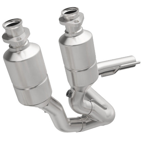 MagnaFlow direct-fit catalytic converter for 1999-2004 Jeep Cherokee stainless steel Federal EPA compliant OBDII 24507