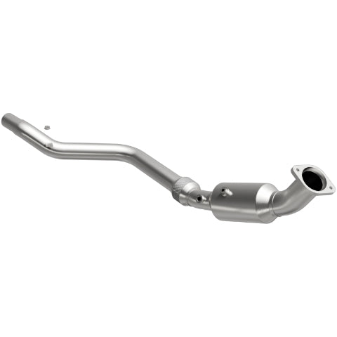 MagnaFlow direct-fit catalytic converter fits 2005-2007 Chrysler 300, 2006-2007 Dodge Charger, and additional vehicles. Hardware is included to eliminate the hassle of working with