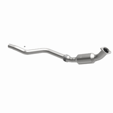 MagnaFlow direct-fit catalytic converter fits 2005-2007 Chrysler 300, 2006-2007 Dodge Charger, and additional vehicles. Hardware is included to eliminate the hassle of working with