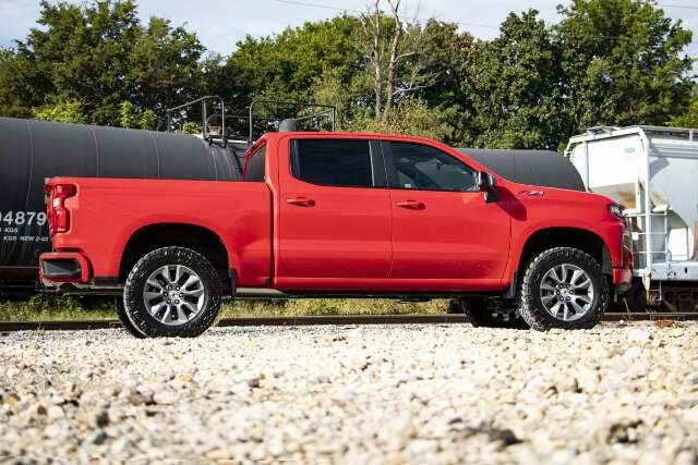 Fits Chevy Silverado 1500 2&4WD (2022-2024) 3.5" Lift Kit; Rear Mono Leaf; 28230
