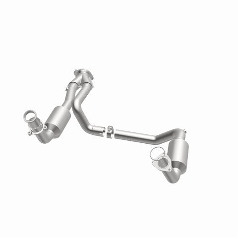 MagnaFlow direct-fit catalytic converter for 1999-2003 Chevy Silverado 1500 stainless steel CARB compliant 4451419