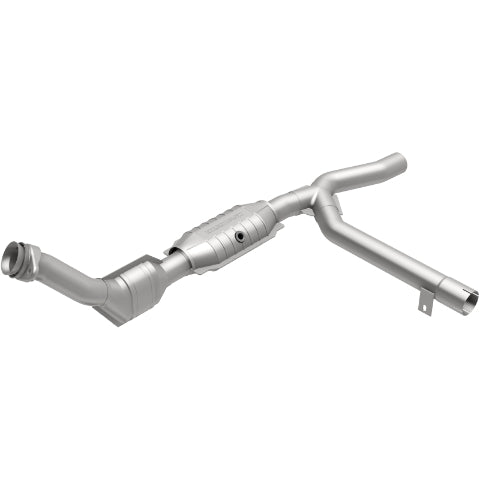 MagnaFlow direct-fit catalytic converter fits 2001 Ford Expedition 4.6L and 2001 Ford F-150 4.6L stainless steel CARB compliant 447122