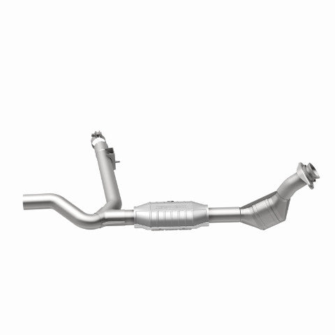 MagnaFlow direct-fit catalytic converter for 1999-2000 Ford F-150 4.2L stainless steel CARB compliant 447142