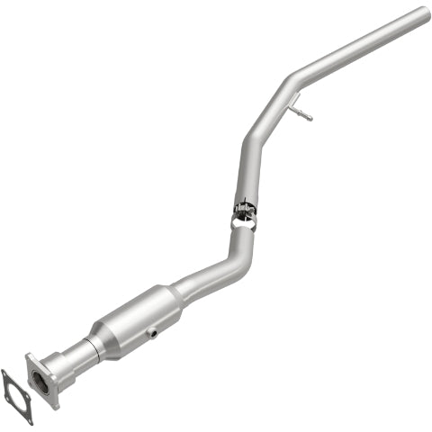 MagnaFlow direct-fit catalytic converter fits 2005 Dodge Grand Caravan and 2005 Chrysler Town and Country 3.3L stainless steel CARB compliant 4551948