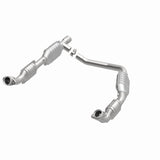 MagnaFlow direct-fit catalytic converter fits 2005-2006 Ford E-350 Super Duty 5.4L and 2005 Ford E-250 5.4L stainless steel CARB compliant 458041
